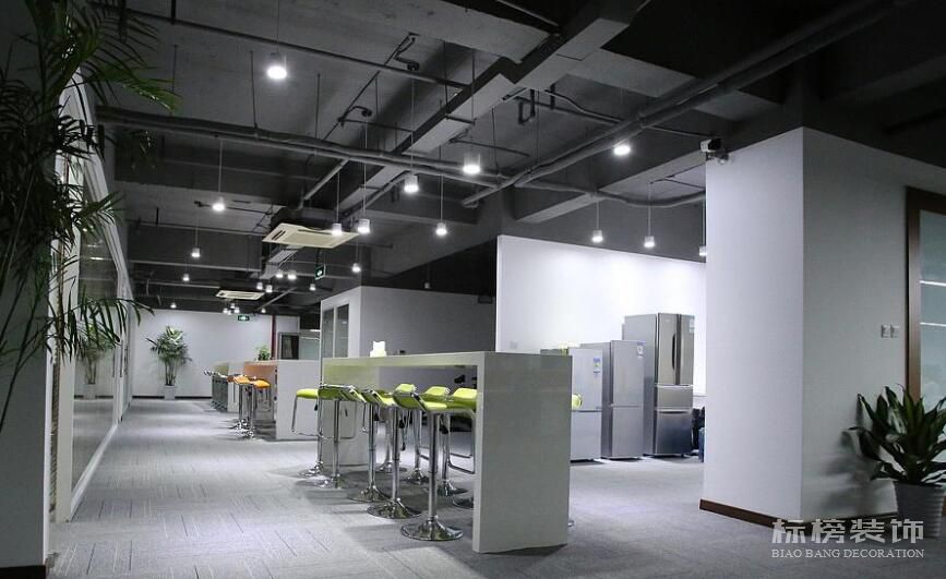 深圳龍華辦公室裝修如何打造得人心的辦公區(qū)域？